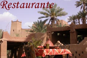 Restaurante de cocina tradicional marroquí en El Khorbat, Todra