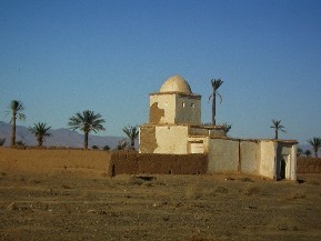 Marabout de Moulay Abdelaziz dans l'oasis de Ferkla, Maroc.