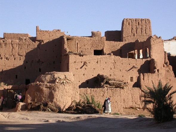 Four de poterie dans le ksar Asrir, Tinejdad.