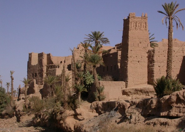 Vista exterior del ksar El Khorbat Akedim, sur de Marruecos.