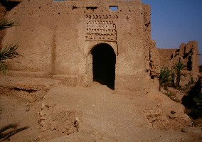 Ksar Ait Assem dans la palmeraie de Ferkla, Maroc.