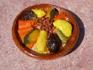 Plat de couscous au restaurant El khorbat, Maroc.