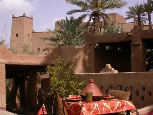 Restaurant El Khorbat dans la vallée du Todra, sud du Maroc.